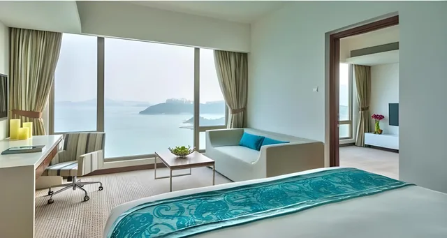 Ocean Front Onebedroom Suite، Auberge Discovery Bay Hong Kong 2/2