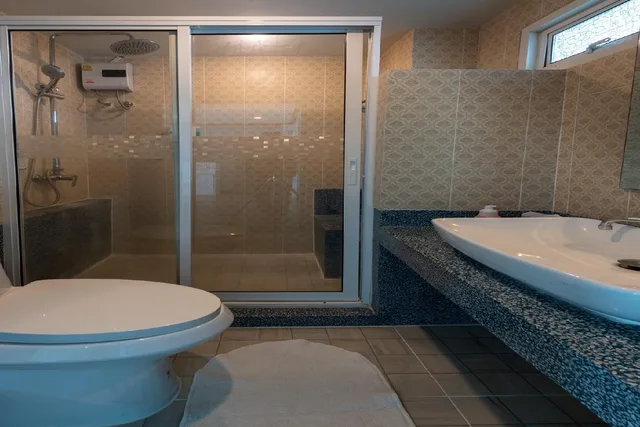 غرفة عائلية، The Lilly Hotel 5/9