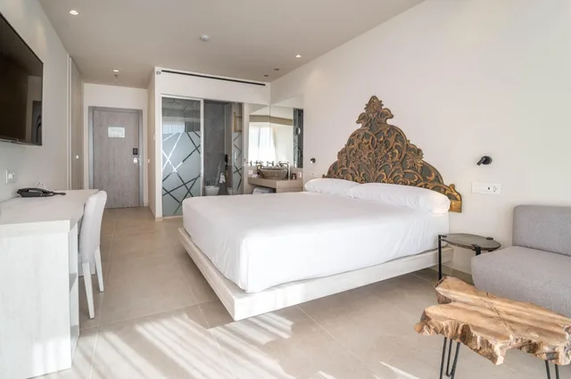 Swim Up, Superior, King Bed، Hotel Cadiz Bahia 1/1