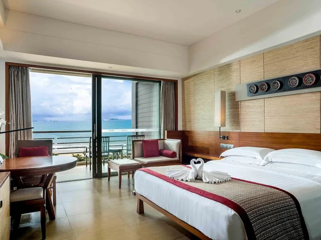 غرفة غراند تنفيذية بسرير كينج بإطلالة على البحر مع دخول صالة النادي، Pullman Oceanview Sanya Bay Resort and Spa 2/7