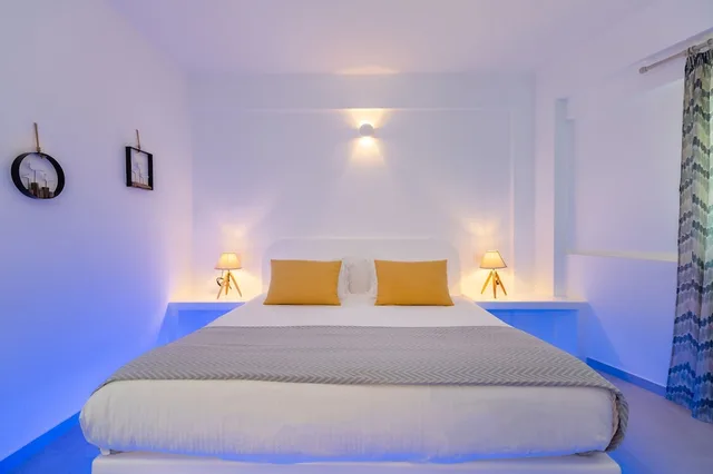 غرفة ديلوكس بسرير كوين بشرفة، Nikolas Hotel 1/9