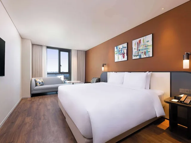 غرفة سوبيريور بسرير كوين، Mercure Ambassador Seoul Magok 1/10