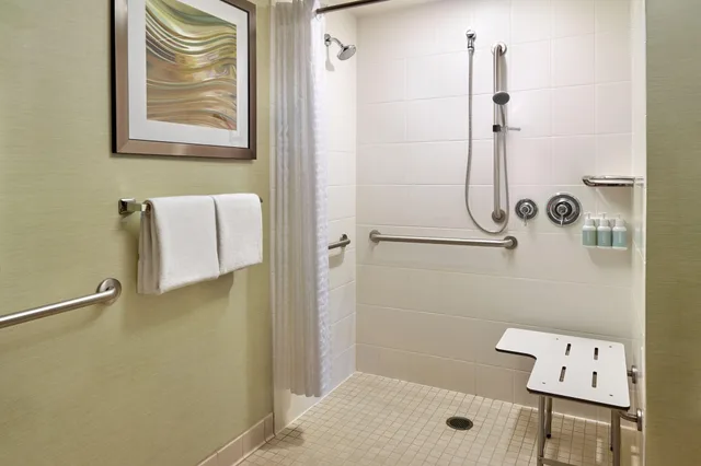 غرفة بسرير كينج، Courtyard Nashville Goodlettsville 5/6