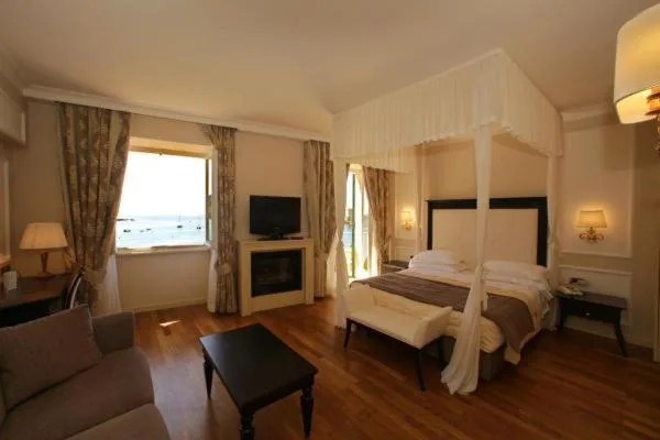 Junior Suite, Terrace, Hotel Miramare and Spa 1/2