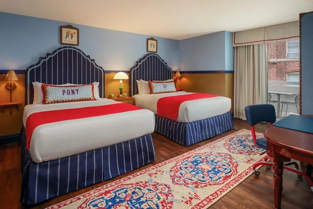 غرفة بسريرين كوين بشرفة، Graduate by Hilton Dallas 5/9