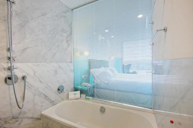 غرفة عائلية، Hiberus 7/9
