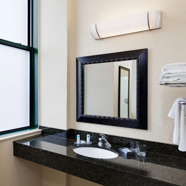 جناح بسريرين كينج بغرفتي نوم مع سرير سحّاب إضافي في طابق مرتفع، SPRINGHILL SUITES MARRIOTT BALTIMORE DOWNTOWN/INNER HARBOR 4/4