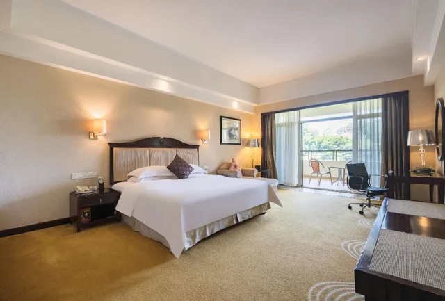 Style, Double Bed, Mountain View, Balcony، Country Garden Phoenix Hotel Changshou 1/1