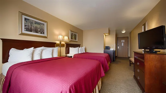 Room, 2 Queen Beds, Best Western Penn-Ohio Inn & Suites 1/3