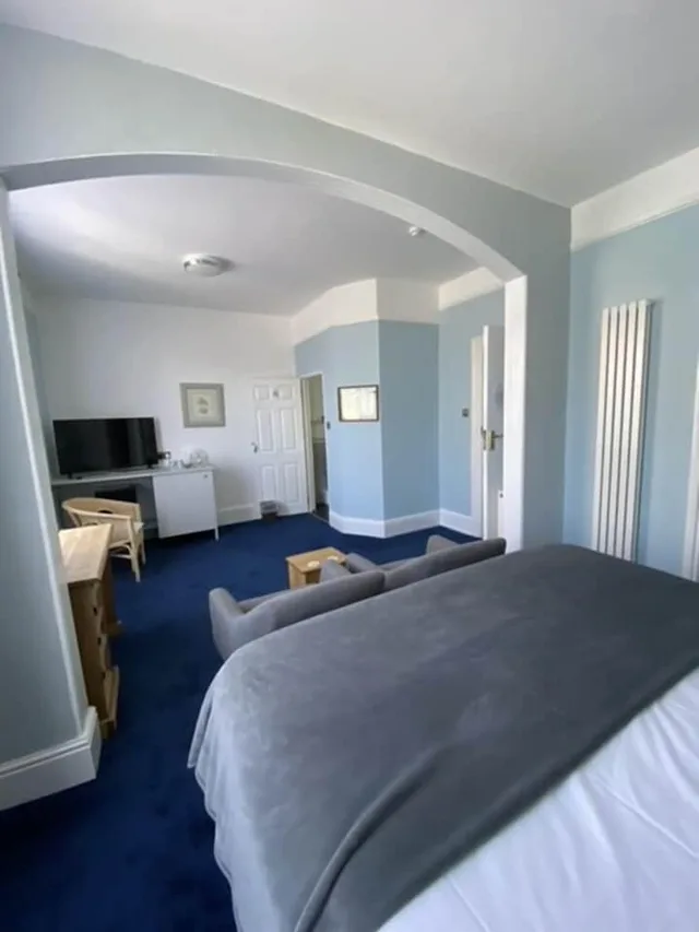Superior, Double Bed, Large, The Shirley - Guest house 2/2
