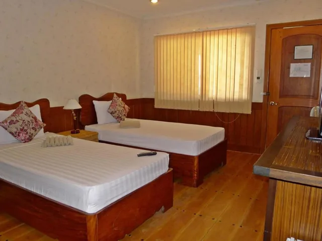 Deluxe, Queen Bed, Pool Side، El Nido Garden Beach Resort 4/10