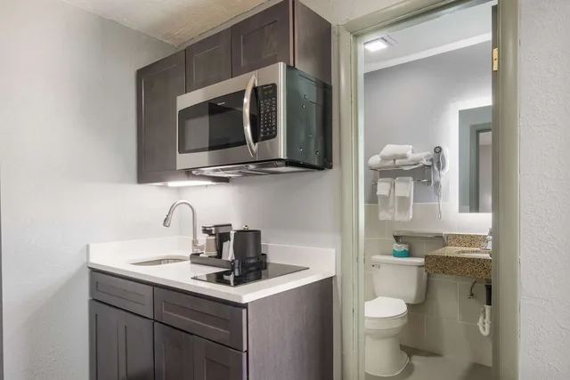 جناح بسريرين مزدوجين، Knights Inn & Suites Salem, IN 3/3