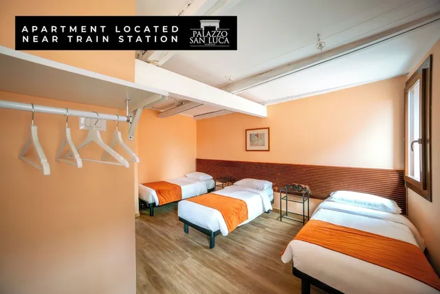 شقة بسرير كوين وسريرين فرديين، Palazzo San Luca 2/10