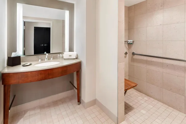 غرفة ركنية بسرير كينج مع أريكة، The Westin Buckhead 10/10