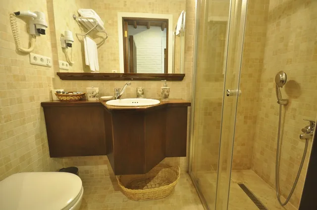 1 Bedroom, Economy, Double Bed, El Vino Hotel Suites 2/2