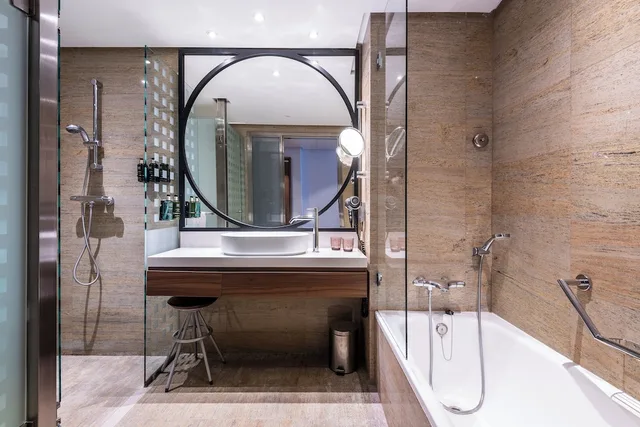 Supreme, Twin Beds, with View، Melia Valencia Palacio de Congresos Formely Hilton Valencia 8/8