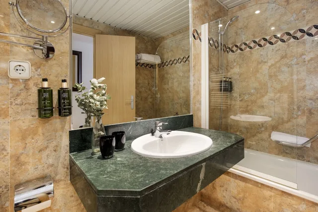 غرفة عائلية بسريرين منفصلين وسرير بطابقين، Melia Sol y Nieve 5/5