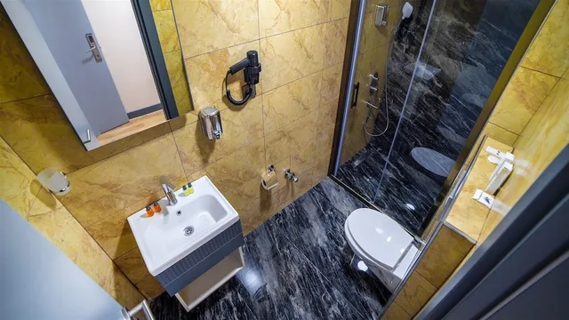 غرفة اقتصادية بسرير مزدوج بإطلالة على المدينة، Blue Marina Hotel & SPA 2/3
