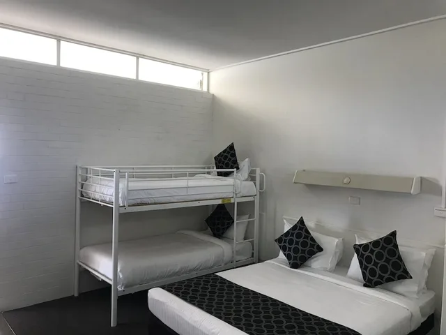 غرفة عائلية بسرير كوين وأسرّة بطابقين، Coffs Shearwater Motel 3/8