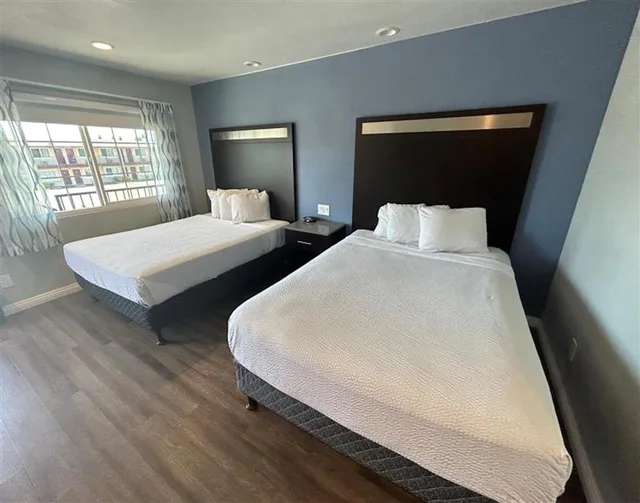 غرفة بسريرين كوين لغير المدخنين، Motel6 Yuba City, CA 1/7