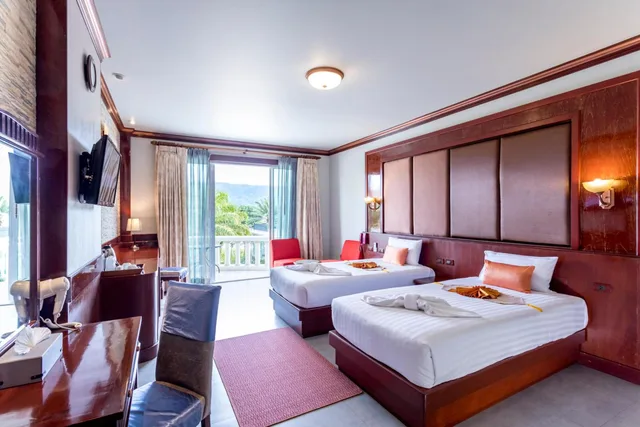 جناح جونيور بسريرين منفصلين بشرفة، Erawan Hotel 2/10