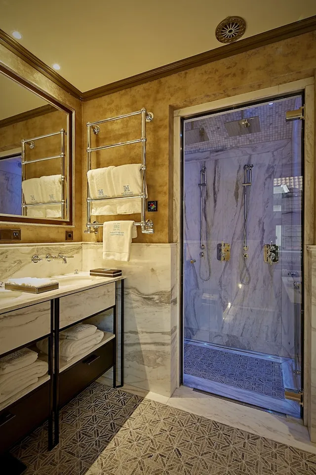 Grand, Imperial, Suite, 3 King Beds, Terrace، Hotel TwentySeven 1/1