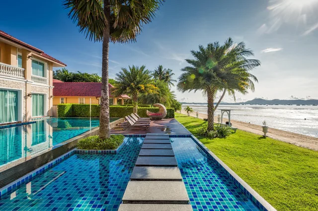 3 Bedrooms, Pool, Villa, 3 King Beds, Beach Front، Fisherman Way Beach Resort 1/2