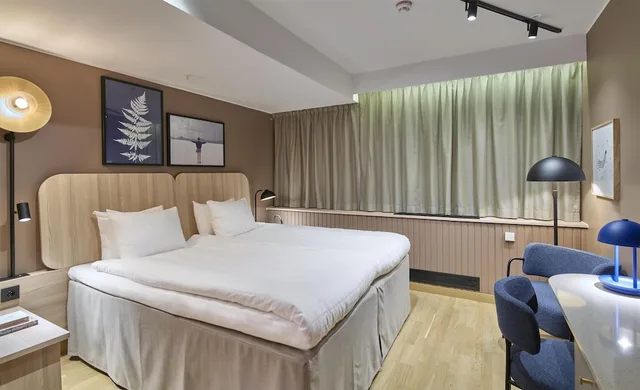 Room, Twin Beds, No Window, Scandic Sjofartshotellet 1/4