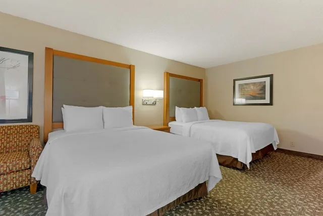 Standard, 2 Queen Beds, Ground Floor, Best Western Plus Oak Harbor Hotel & Conference Center 6/10