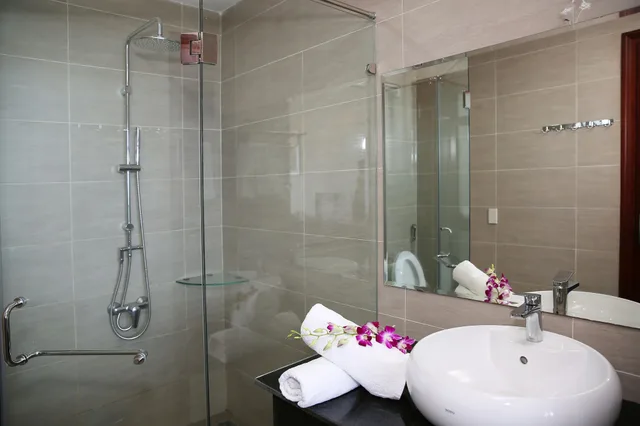 غرفة قياسية بسرير كينج بإطلالة على الحديقة، Tropicana Resort 7/10