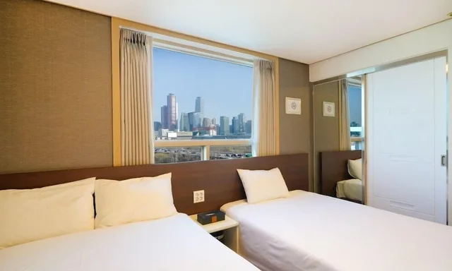 غرفة عائلية بسريرين منفصلين، Galaxy Hotel 2/6