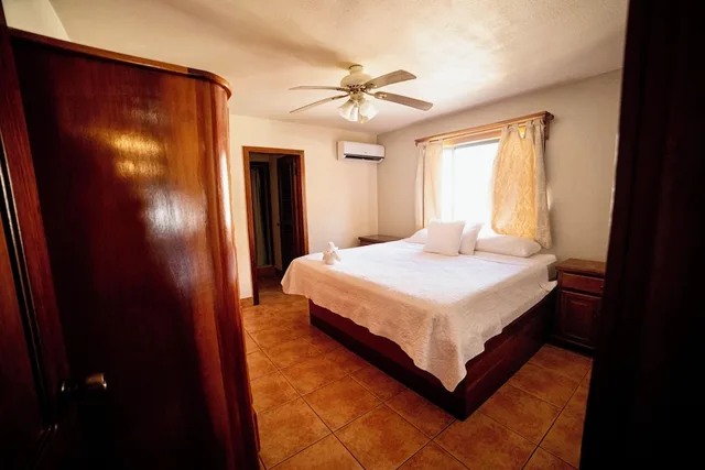 بنتهاوس جونيور بسريرين كينج، Corona Del Mar Hotel 1/1