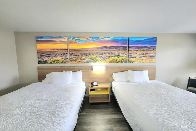 غرفة قياسية بسريرين كوين للمدخنين، Days Inn by Wyndham San Antonio Southeast/Frost Bank Center 6/8