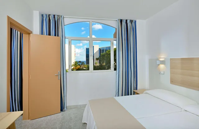 استوديو سوبيريور بإطلالة على المسبح، Sol Lunamar Palmanova Apartamentos - Adults Only 2/7