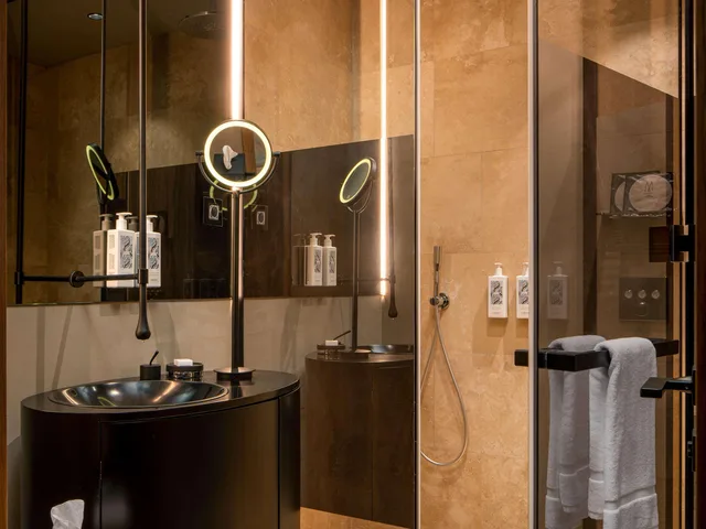 جناح ديلوكس بسرير مزدوج بشرفة، The Emporium Plovdiv MGallery Hotel Collection 2/3