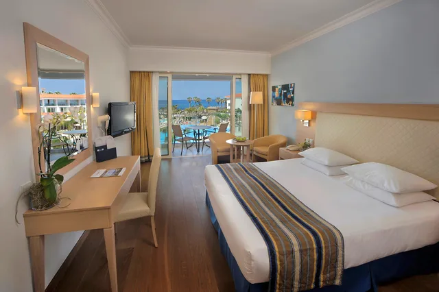 Deluxe, Pool and Sea View، Olympic Lagoon Resort Paphos 3/10