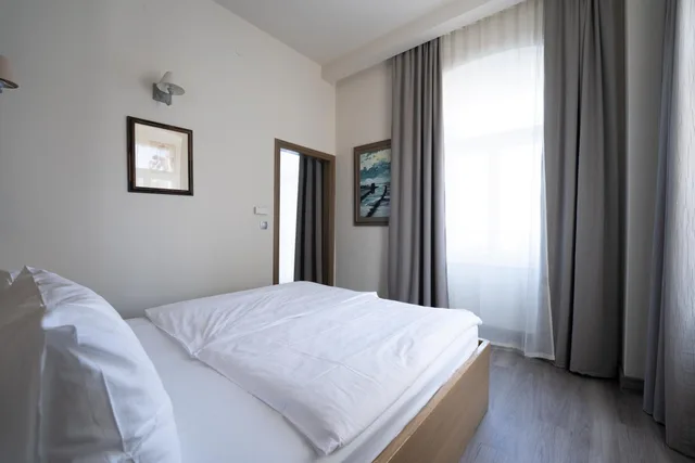 جناح ديلوكس بإطلالة على البحر بشرفة، Hotel Piran 4/10