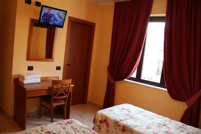 غرفة بسريرين منفصلين، Demy Hotel 3/7
