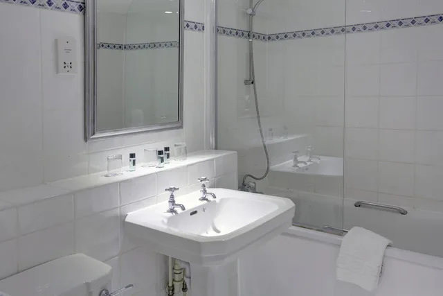غرفة سوبيريور عائلية، Barons Court Hotel Walsall 5/7