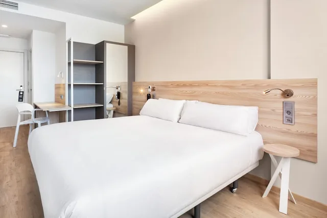 غرفة سوبيريور بسرير كينج، B&B HOTEL Murcia 2/5
