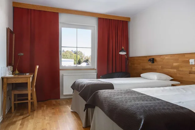 غرفة قياسية بسريرين منفصلين، Dalhall Hotell 1/3