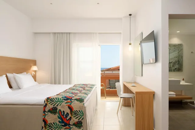 Double Room - Deluxe - Side Sea View، High Beach Resort & Spa 1/6