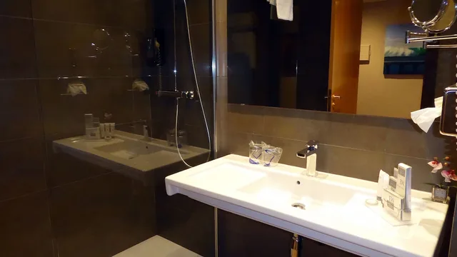 غرفة ديلوكس بسرير فردي بإطلالة على البحر بشرفة، Hotel Estela Barcelona 7/7