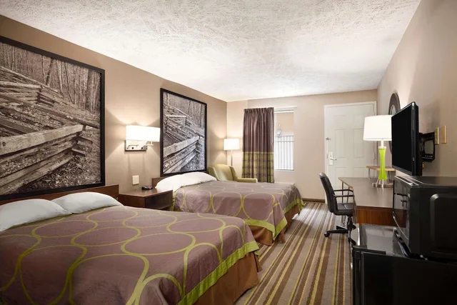 Room, 2 Queen Beds, Super 8 By Wyndham Jackson 1/5
