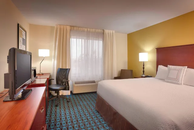 غرفة بسرير كينج لذوي الإعاقة، Fairfield Inn Suites Boise Nampa 1/4