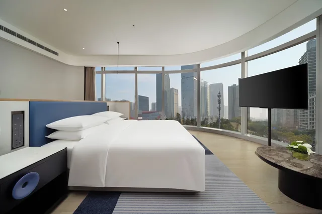 غرفة تنفيذية بسرير كينج، Novotel Chengdu Lige 3/4