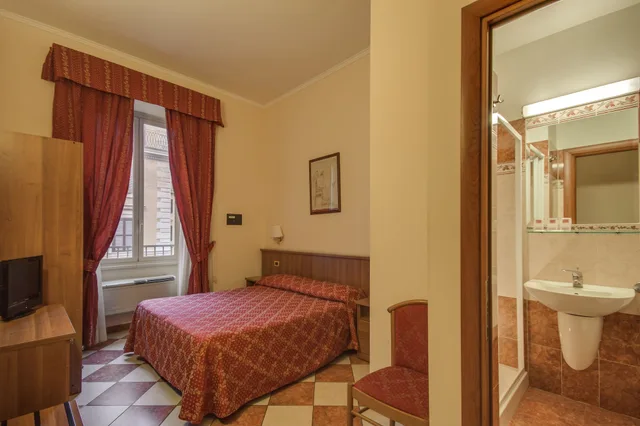 غرفة صغيرة بسرير فردي، Hotel Romantica 4/9