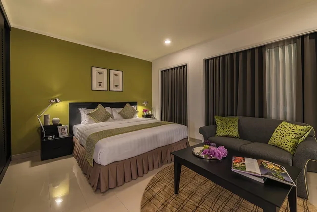Executive, Studio, King Bed, Somerset Vientiane 1/2