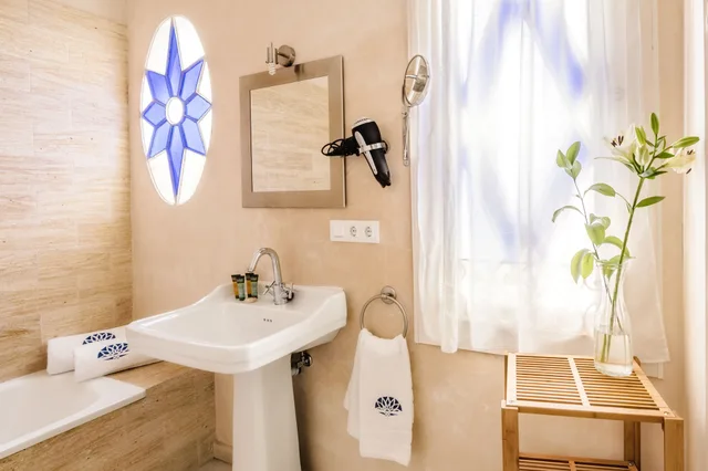 غرفة قياسية بسرير مزدوج في الطابق الأرضي، Casa De Colon Hotel 7/7