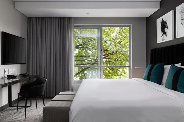 Standard, King Bed, The Capital Empire 6/10